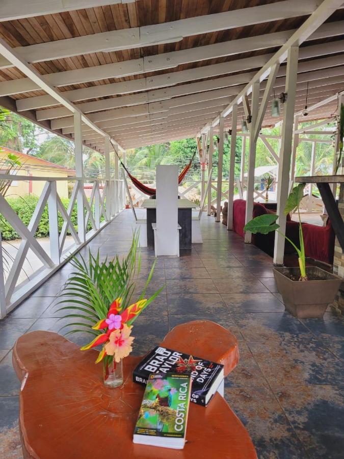 Lizard King Hotel & Suites Puerto Viejo de Talamanca Zewnętrze zdjęcie